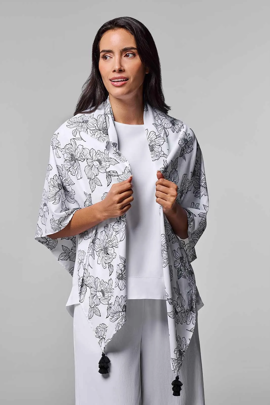 Minneola Featherlight Scarf | White/Black Perfect Peony